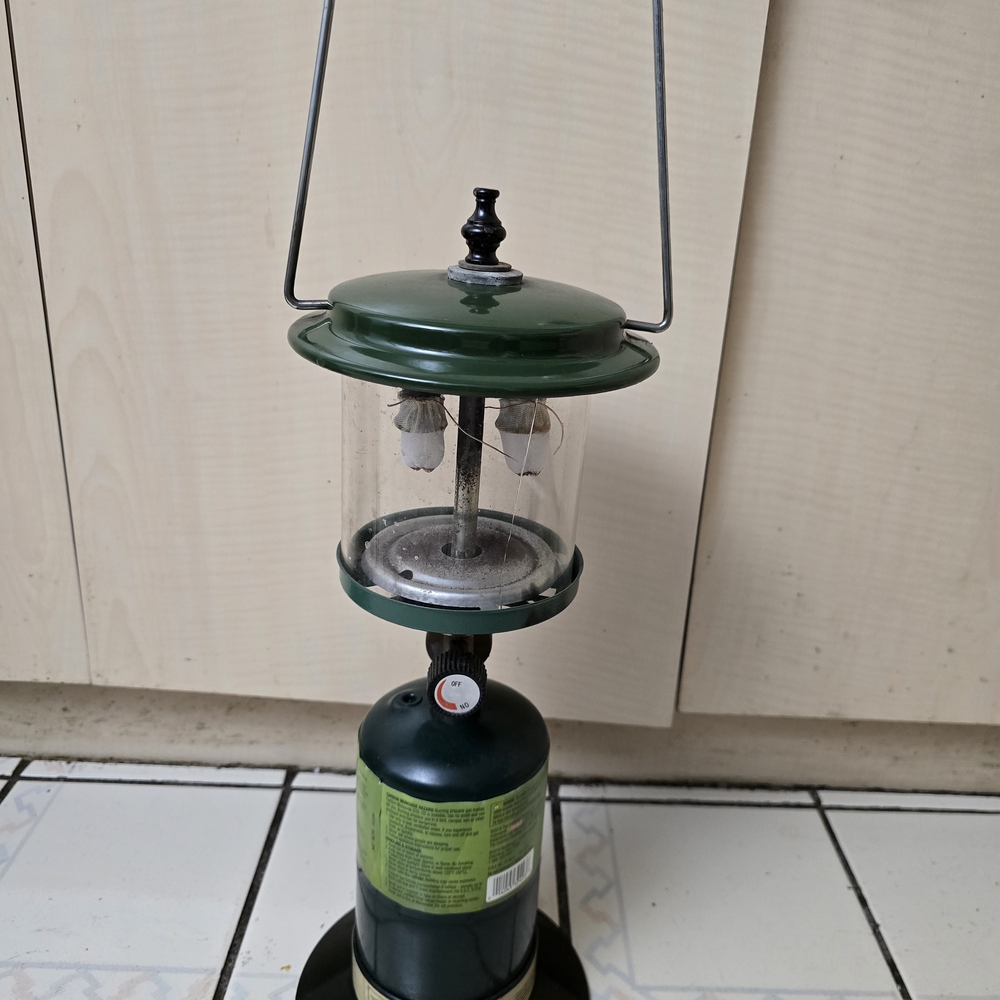 Wenzel 2-Mantle Propane Lantern Outdoor Camping w/ Steel Carrying Hanging Handle